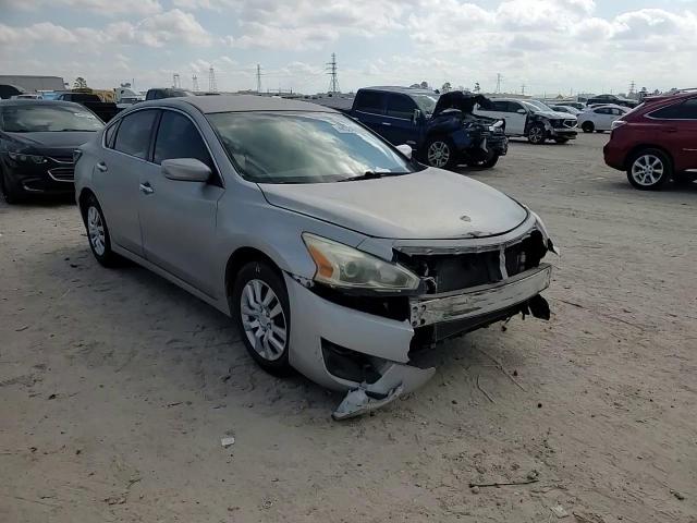 2013 Nissan Altima - Image 10