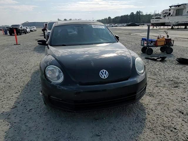 2013 Volkswagen Beetle - Image 11