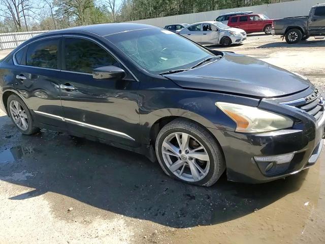 2015 Nissan Altima - Image 11