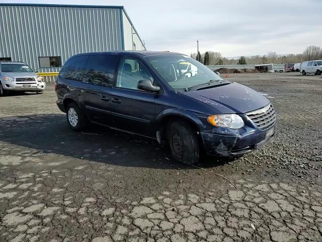 2005 Chrysler Town & Country - Image 12