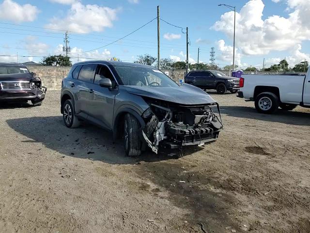 2021 Nissan Rogue - Image 11