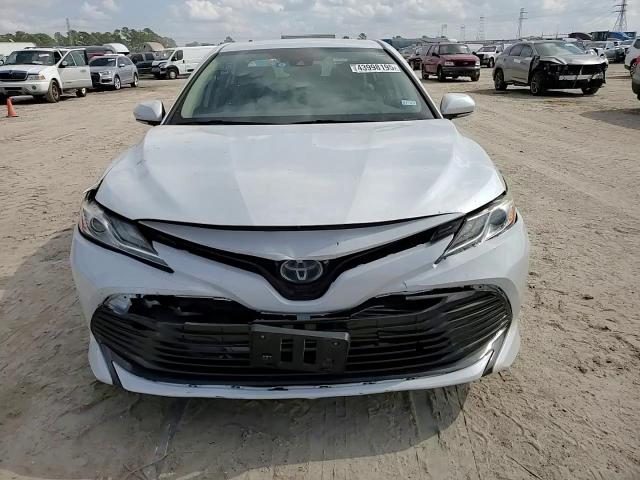2019 Toyota Camry - Image 12