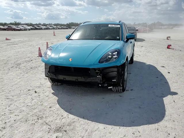 2021 Porsche Macan - Image 12