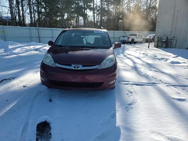 2008 Toyota Sienna - Image 11