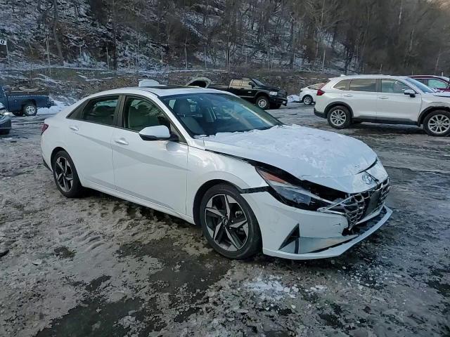 2021 Hyundai Elantra - Image 11