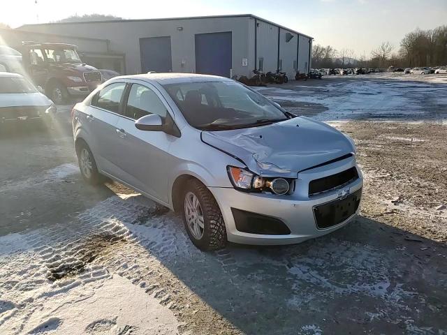2016 Chevrolet Sonic - Image 13