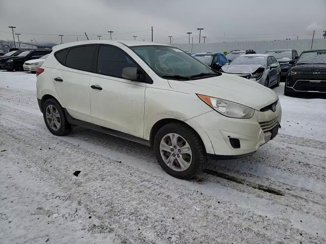 2010 Hyundai Tucson - Image 12