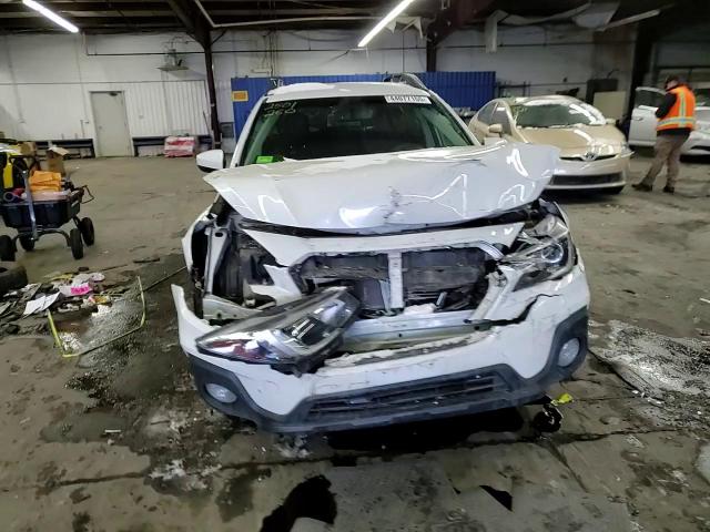 2018 Subaru Outback - Image 10
