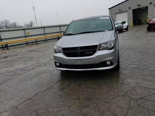2015 Dodge Caravan - Image 12