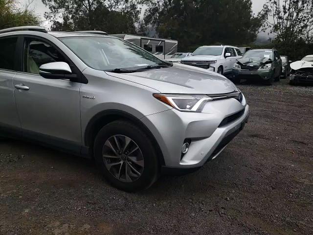 2016 Toyota RAV 4 - Image 11