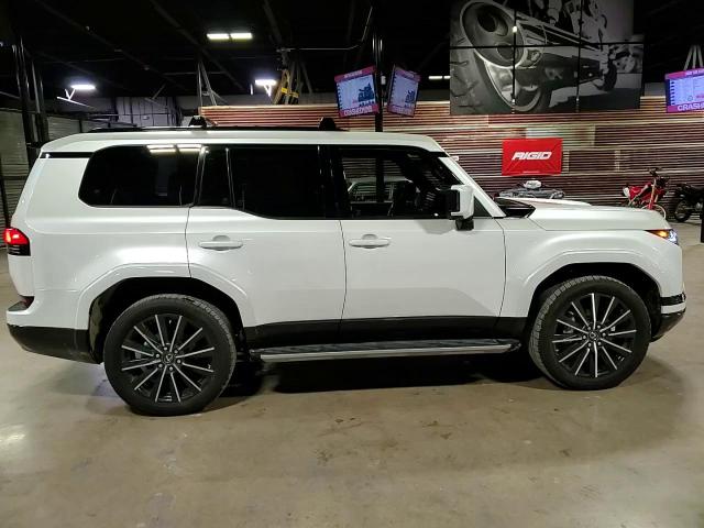 2024 Lexus GX - Image 19