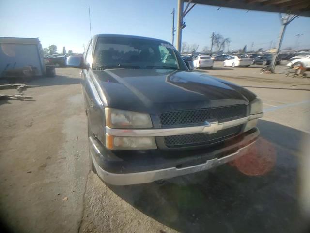 2004 Chevrolet Silverado - Image 10
