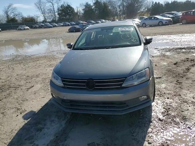 2015 Volkswagen Jetta - Image 11