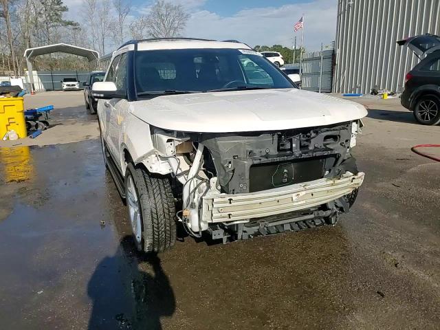 2017 Ford Explorer - Image 13