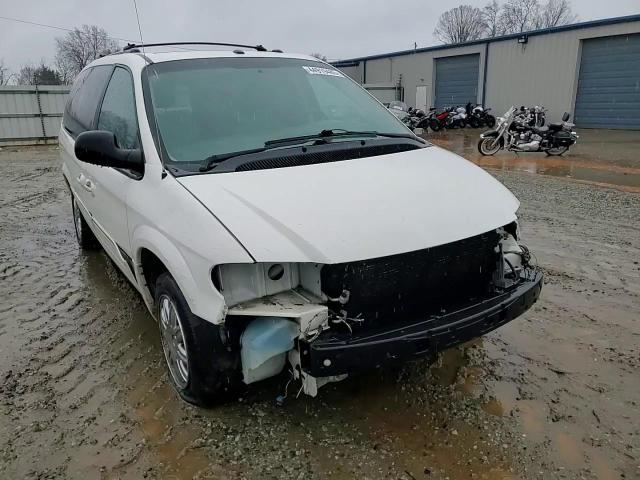 2007 Chrysler Town & Country - Image 12