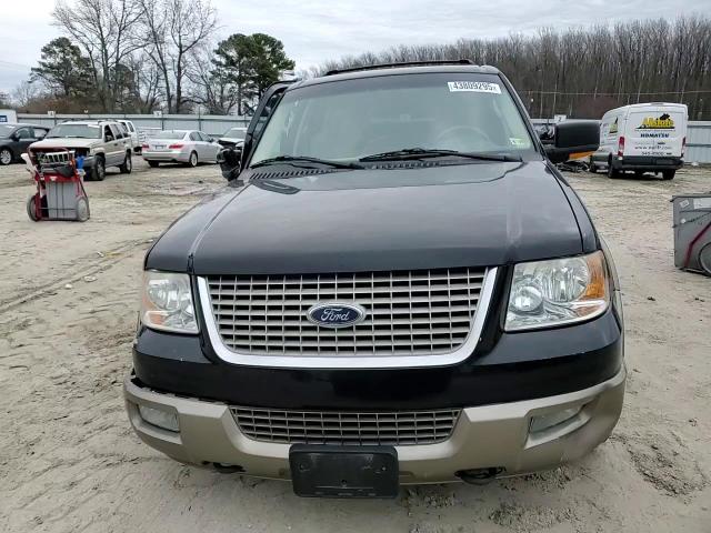 2004 Ford Expedition - Image 12