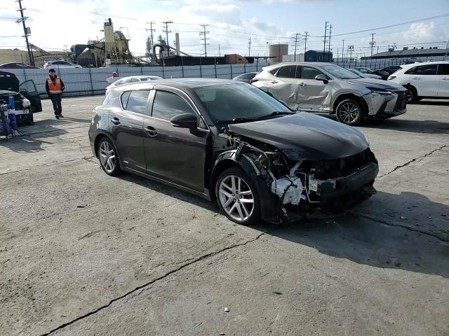 2014 Lexus CT - Image 10