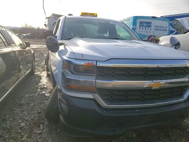 2018 Chevrolet Silverado - Image 13