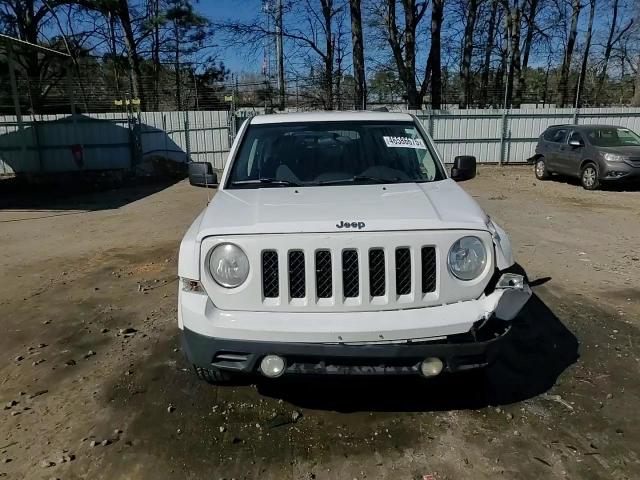 2014 Jeep Liberty (Patriot) - Image 14