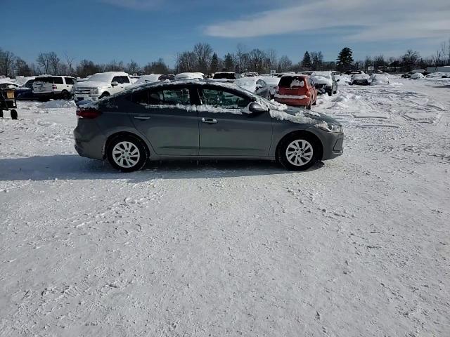 2018 Hyundai Elantra - Image 13