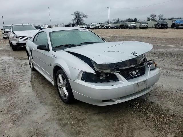 2004 Ford Mustang - Image 11