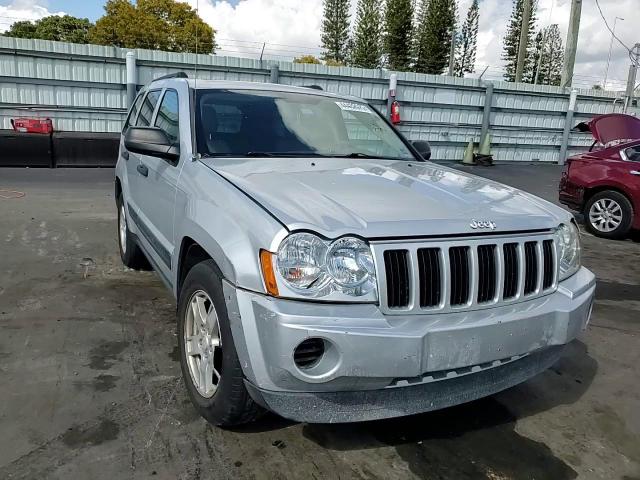 2006 Jeep Grand Cherokee - Image 12