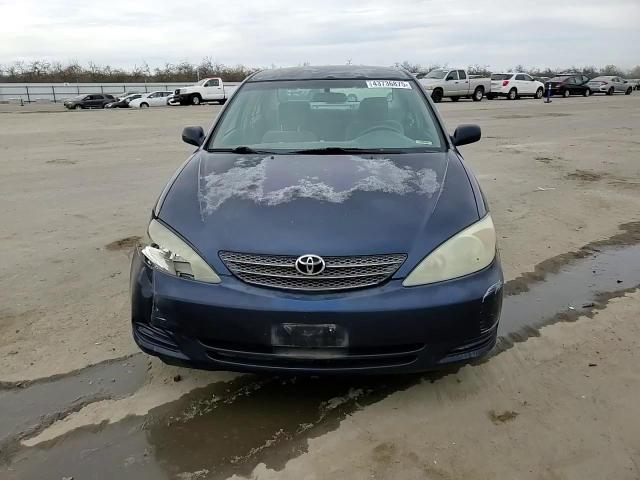 2004 Toyota Camry - Image 10