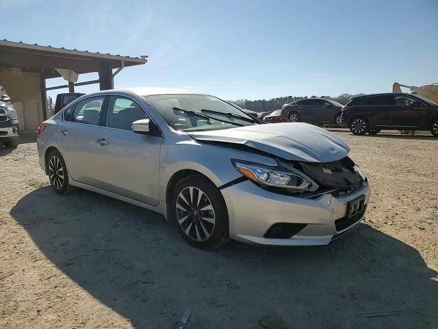 2016 Nissan Altima - Image 10