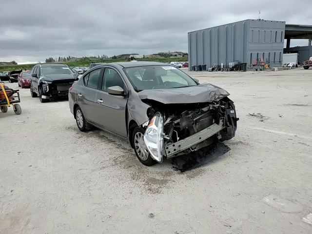 2015 Nissan Versa - Image 13