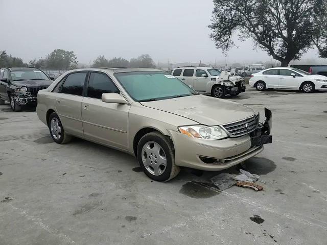 2004 Toyota Avalon - Image 11