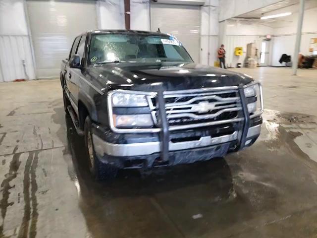 2006 Chevrolet Silverado - Image 10