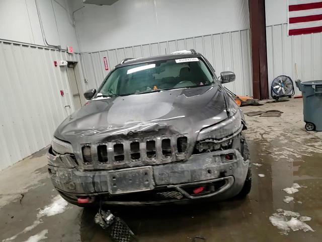 2019 Jeep Cherokee - Image 11