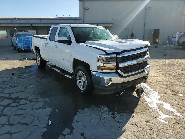 2016 Chevrolet Silverado - Image 13