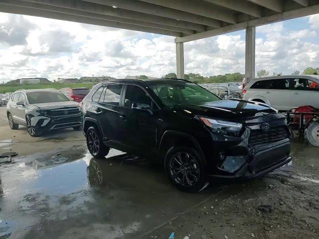 2022 Toyota RAV 4 - Image 14