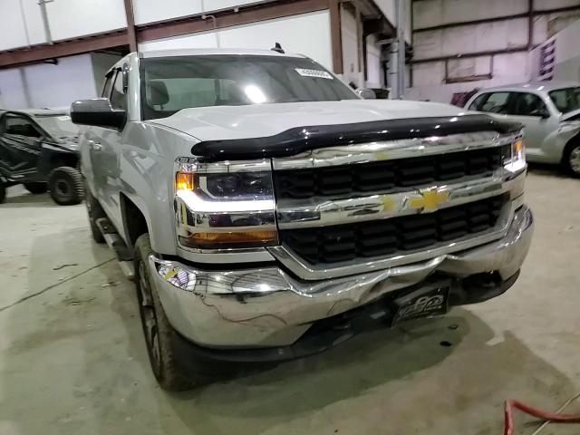 2018 Chevrolet Silverado - Image 11