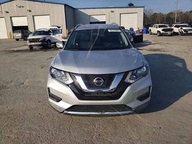 2018 Nissan Rogue - Image 15