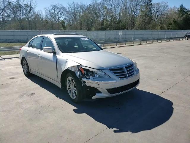 2013 Hyundai Genesis - Image 13