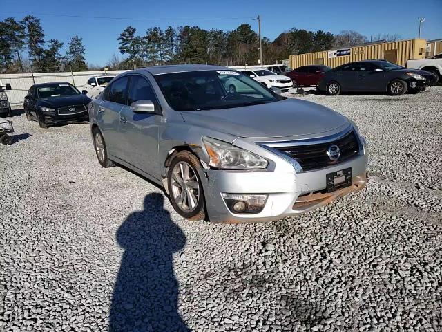 2014 Nissan Altima - Image 13