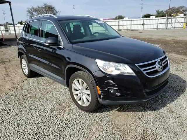 2009 Volkswagen Tiguan - Image 12