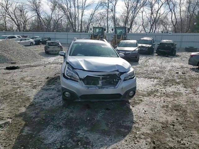 2015 Subaru Outback - Image 13