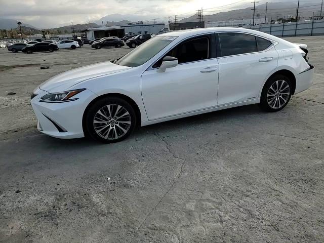 2021 Lexus ES - Image 11