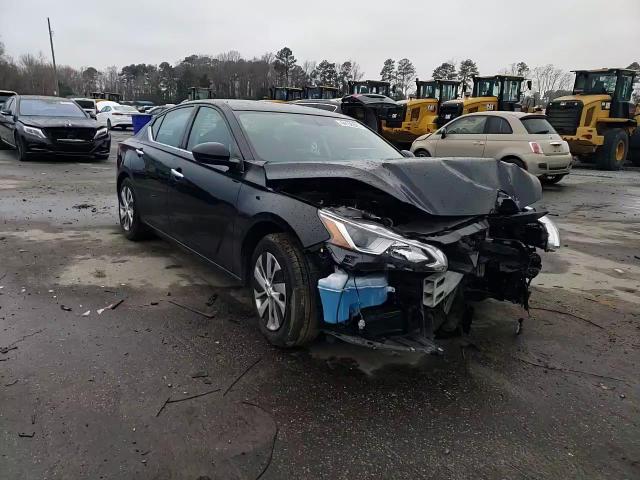 2020 Nissan Altima - Image 11