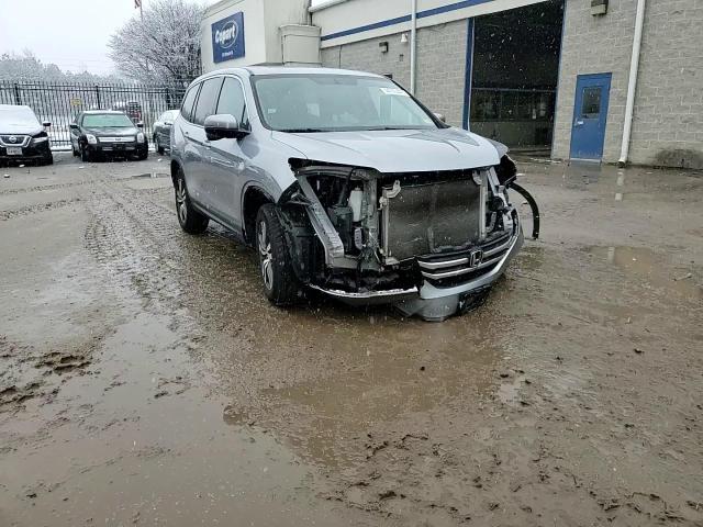 2017 Honda Pilot - Image 12