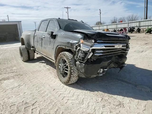 2022 Chevrolet Silverado - Image 10