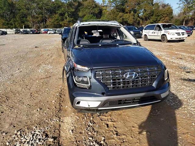 2021 Hyundai Venue - Image 12