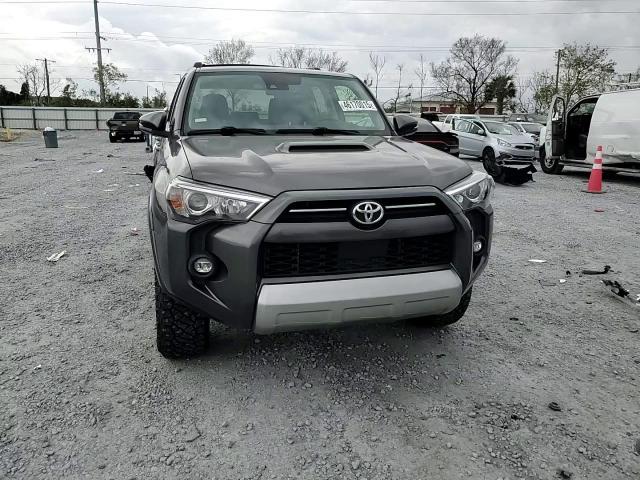 2021 Toyota 4Runner - Image 12