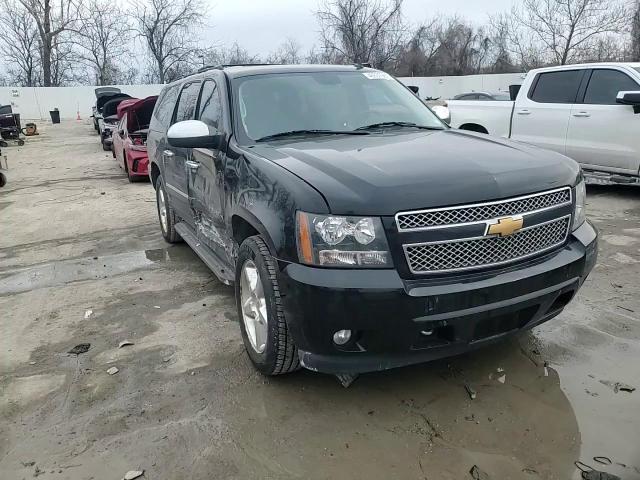 2013 Chevrolet Suburban - Image 11