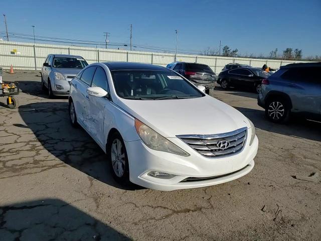 2013 Hyundai Sonata - Image 10