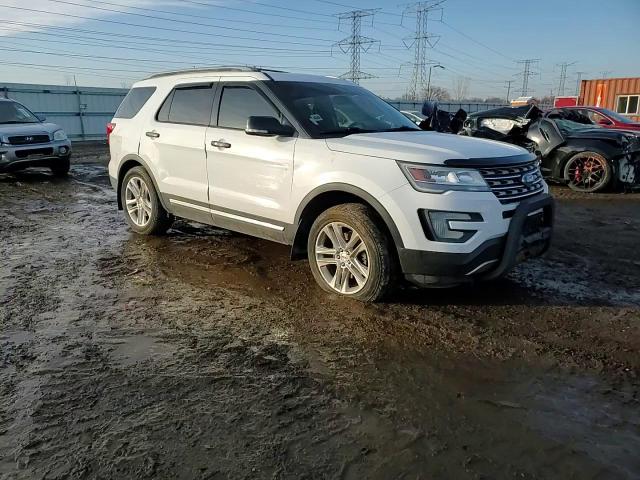 2016 Ford Explorer - Image 11