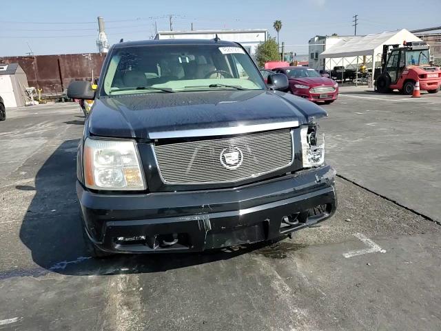 2006 Cadillac Escalade - Image 12